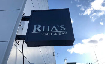 RITA'S様 内照袖サイン